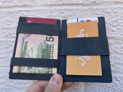 Customer photo review of Essenziale Magic Wallet Vintage