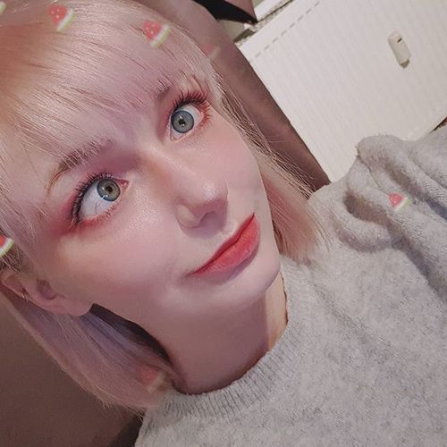 Customer photo review of Icoloured® Pony Blue Astigmatism Colored Contact Lenses