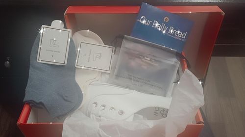 Customer photo review of Roselyn Flat Sneakers