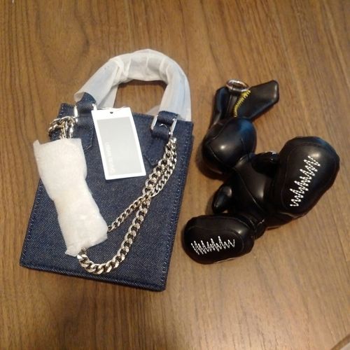 Customer photo review of PU Key Charms