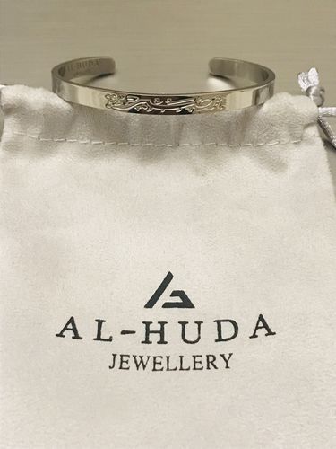 Customer photo review of “Sabr” ‎Cuff V2