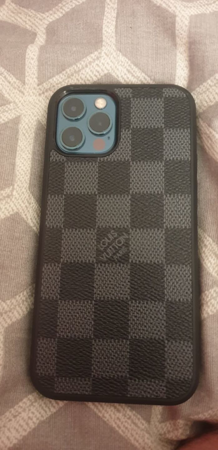 Customer photo review of Black Mono Original iPhone Case