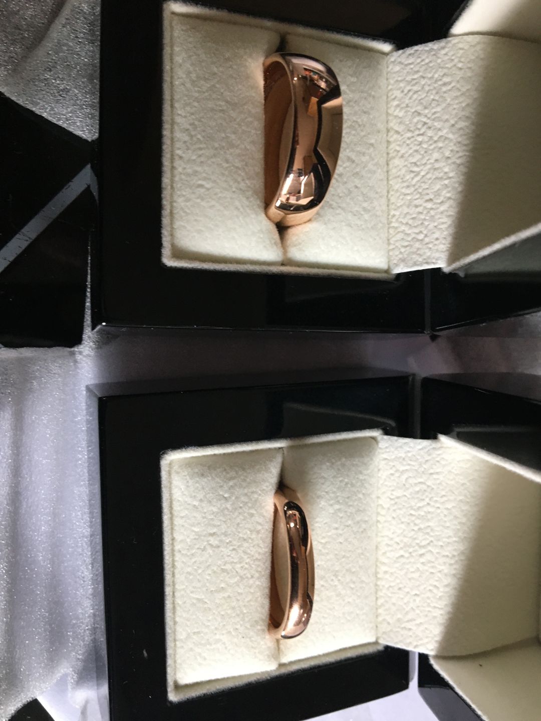 Customer photo review of Rose Gold 8mm Wonder Ring
