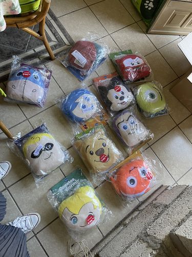 Customer photo review of Colección Completa de Cuentos: 12 libros + 12 almohadas