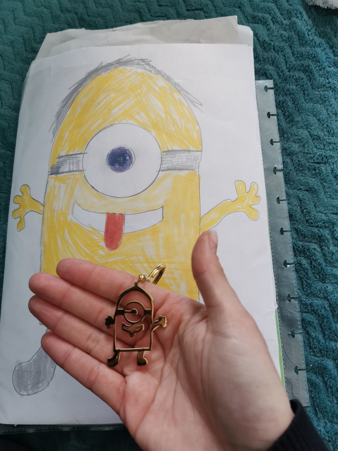 Customer photo review of Dessin d'enfant LOANYA en collier ou pendentif