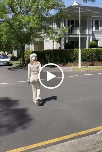 Customer video review of Smooth Rib Halter Neck Long Sleeve Top