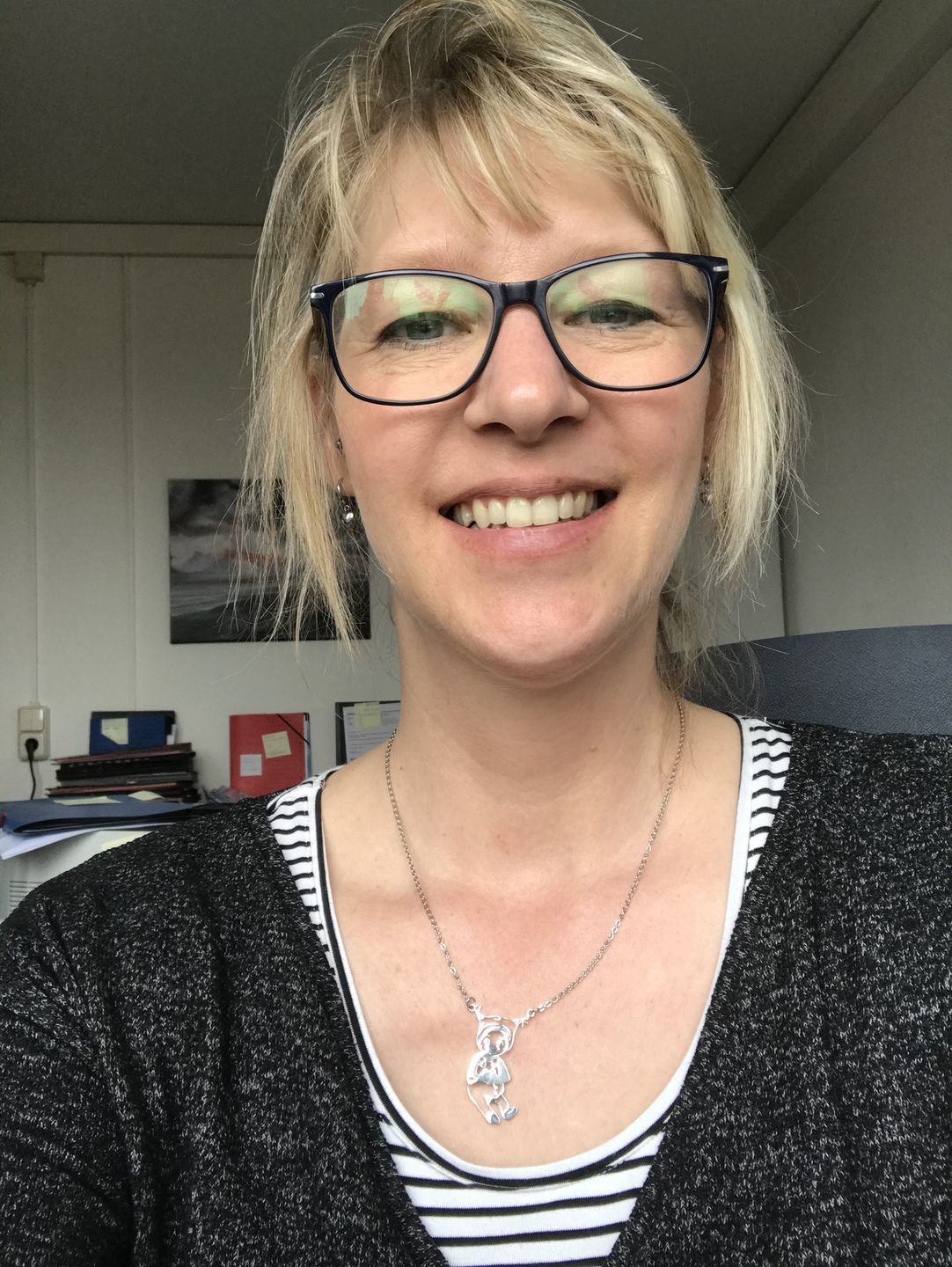 Customer photo review of Dessin d'enfant LOANYA en collier ou pendentif