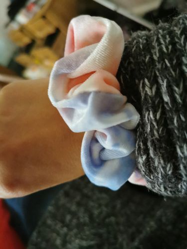 Customer photo review of Stashy Scrunchie