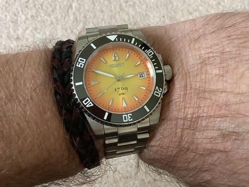 Customer photo review of Aquacy 1769 Hei Matau Men's Automatic 300M Vintage Orange/Yellow Dive Watch Miyota 9015 1769.OY.B.S