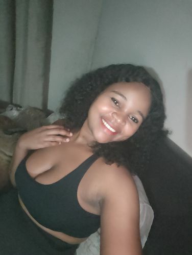 Customer photo review of PEARL - Brazilian Middle Part Lace Wig