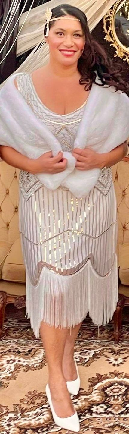 Customer photo review of Plus Size White & Gold Beaded Stella Flapper Dress