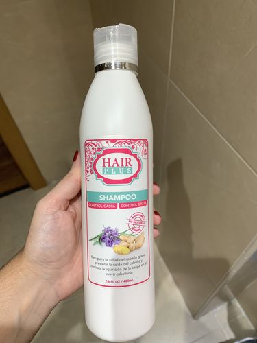 Customer photo review of Acondicionador Anti Caspa