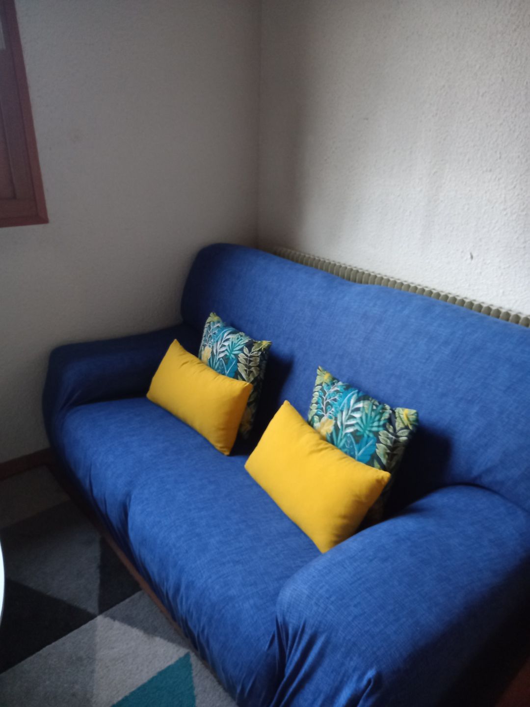 Customer photo review of Bleu - Housses Extensibles de Fauteuil et Canapé - La Maison des Housses