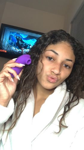 Customer photo review of THE DESIRE VIBE - SUCKING VIBRATOR