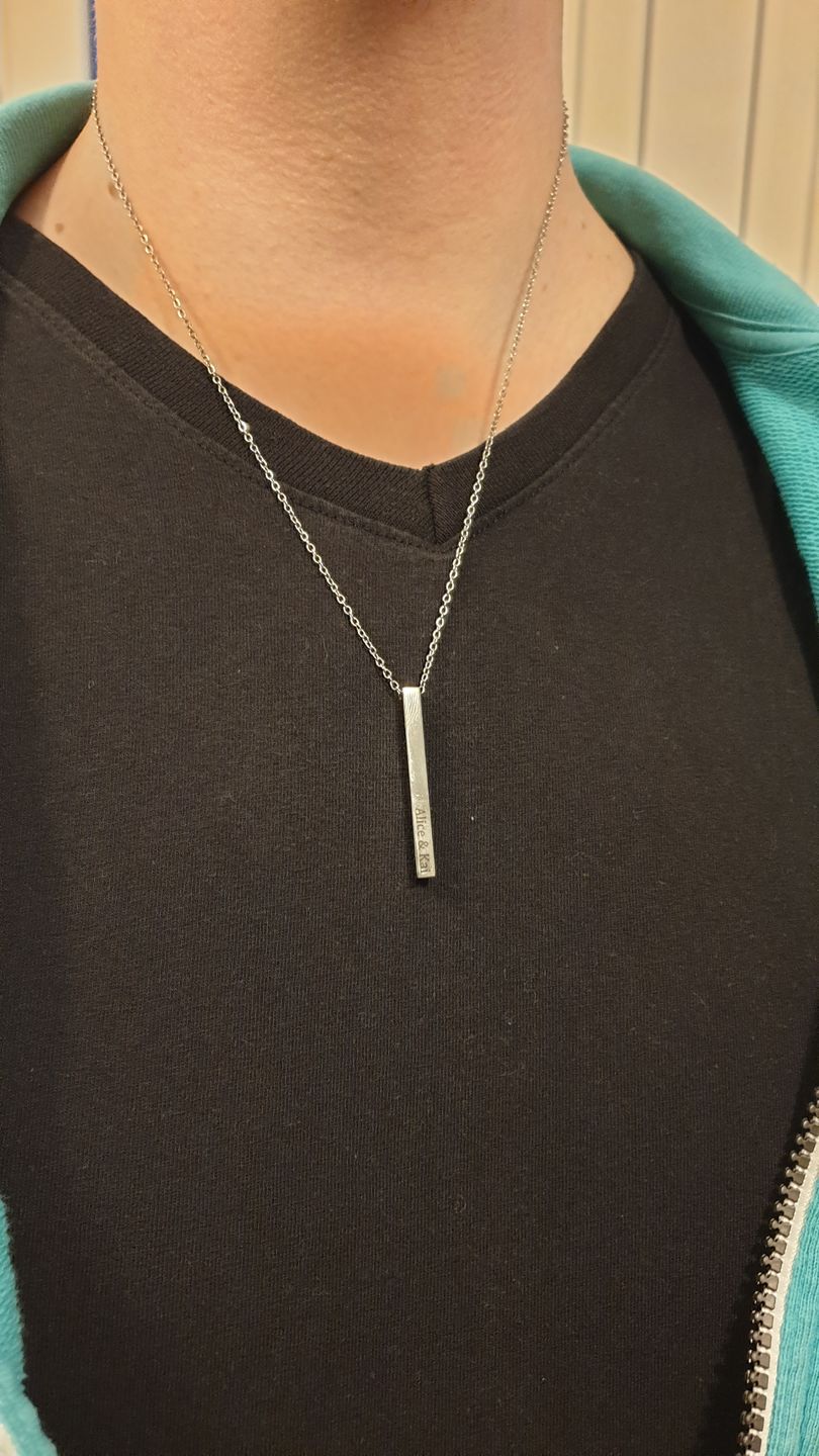 Customer photo review of LOANYA personalisierbare Barrenkette