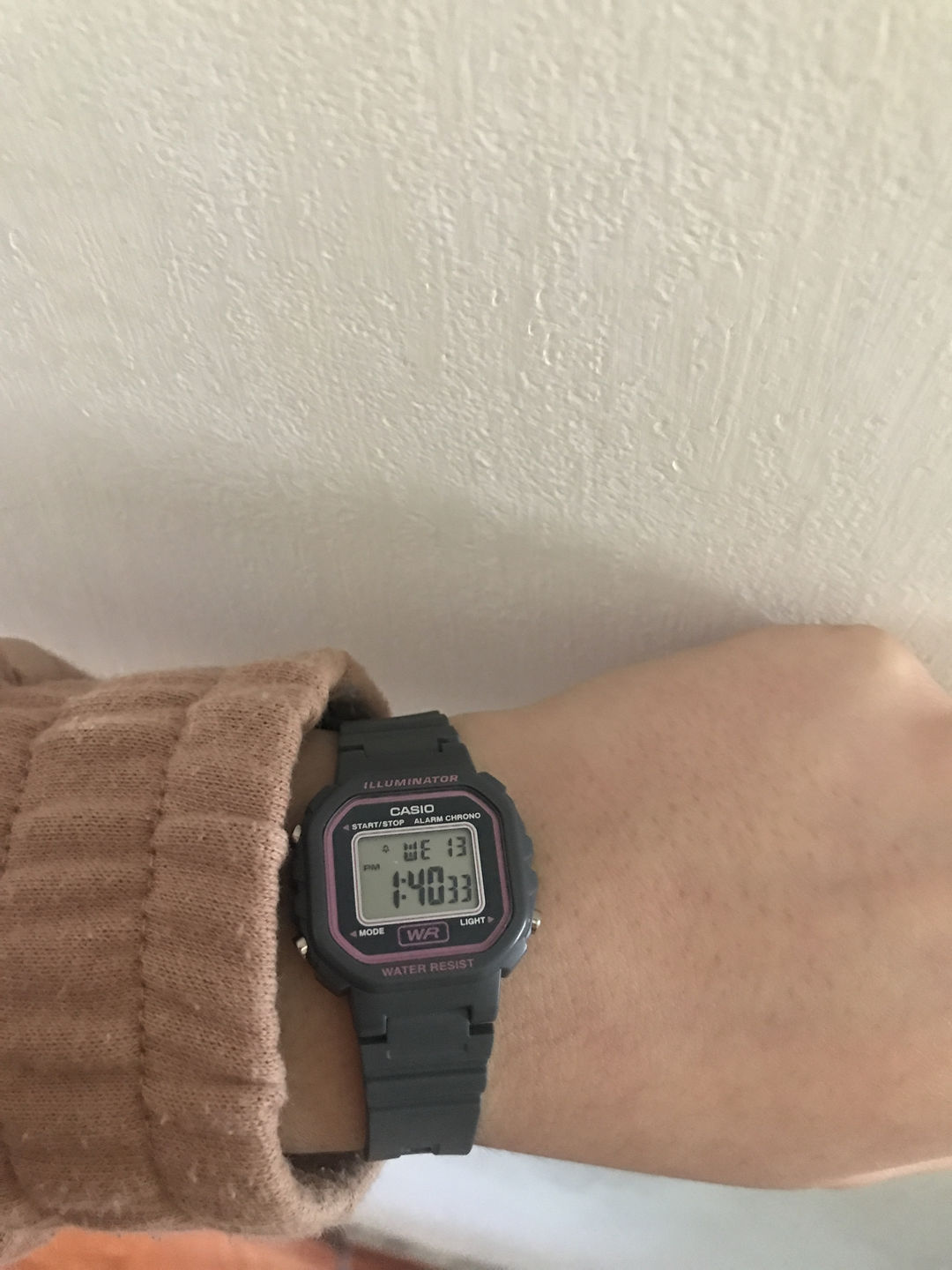 Customer photo review of Reloj Casio Vintage LA-20WH-8ADF Gris Rosado