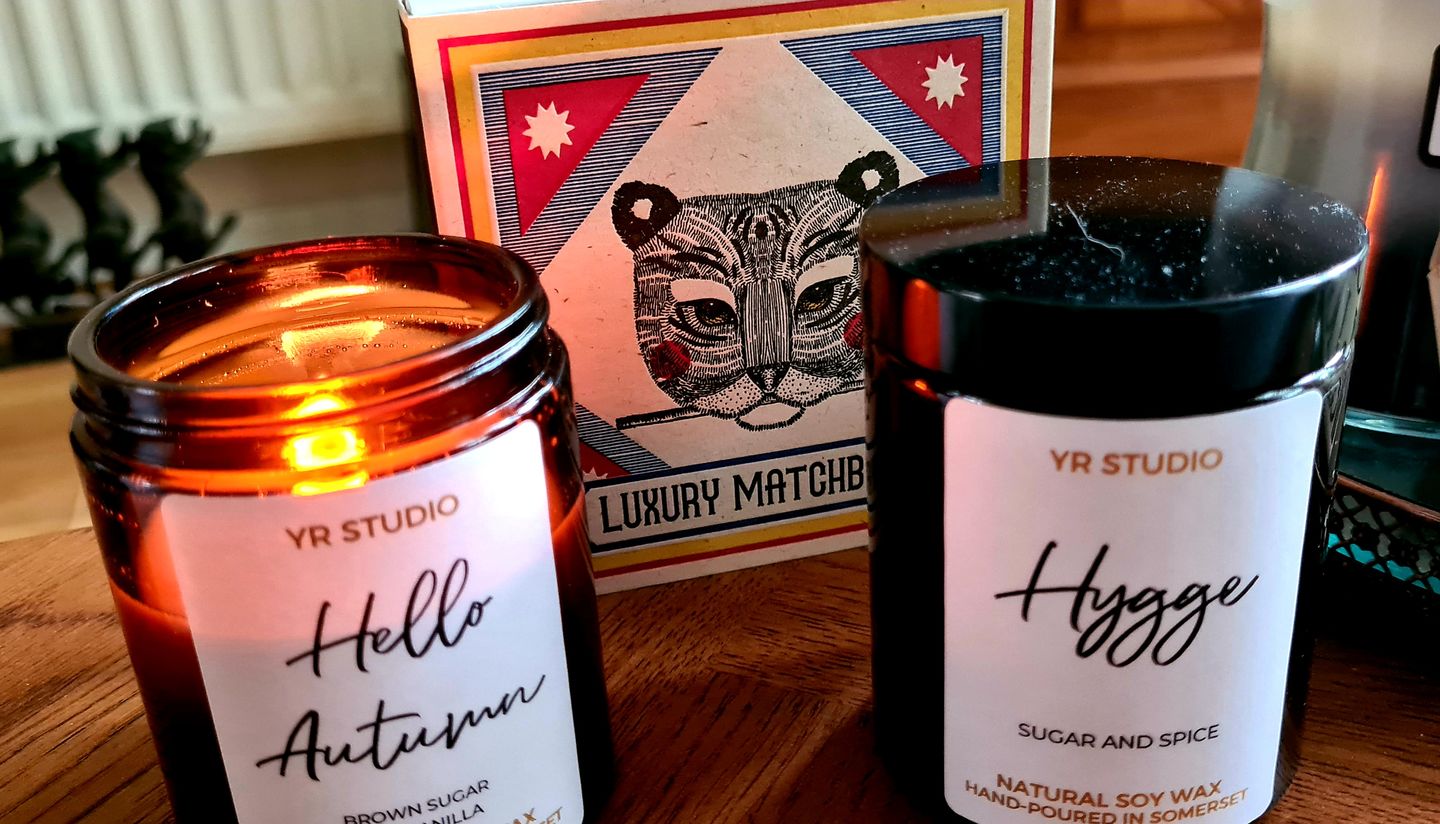 Customer photo review of "Hello Autumn" Brown Sugar and Vanilla Scented Soy Candle in Amber Jar