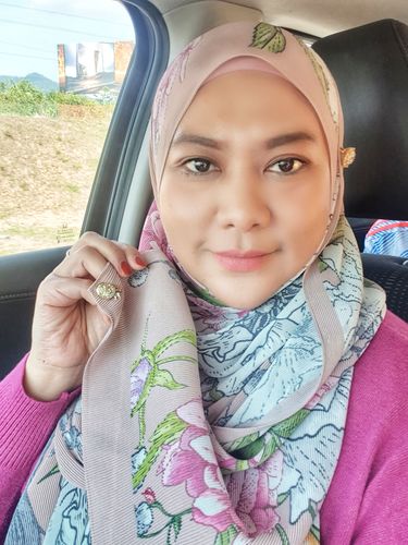 Customer photo review of (Pleated Shawl) Bloom Journey Wide Pleats Scarf In Enternity