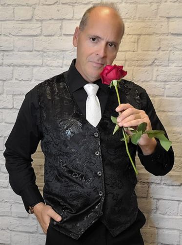 Customer photo review of Mens Hipster Metallic Paisley Printed Single Breasted V-Neck Suit Vest/Tuxedo Waistcoat