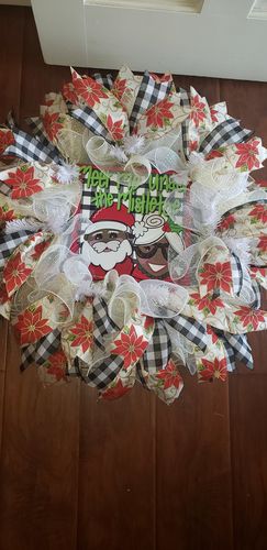 Customer photo review of Wreath Sign, Christmas - Meet Me Under The Mistletoe 10"x10" Metal Sign DECOE-171, DecoExchange, Sign For Wreaths