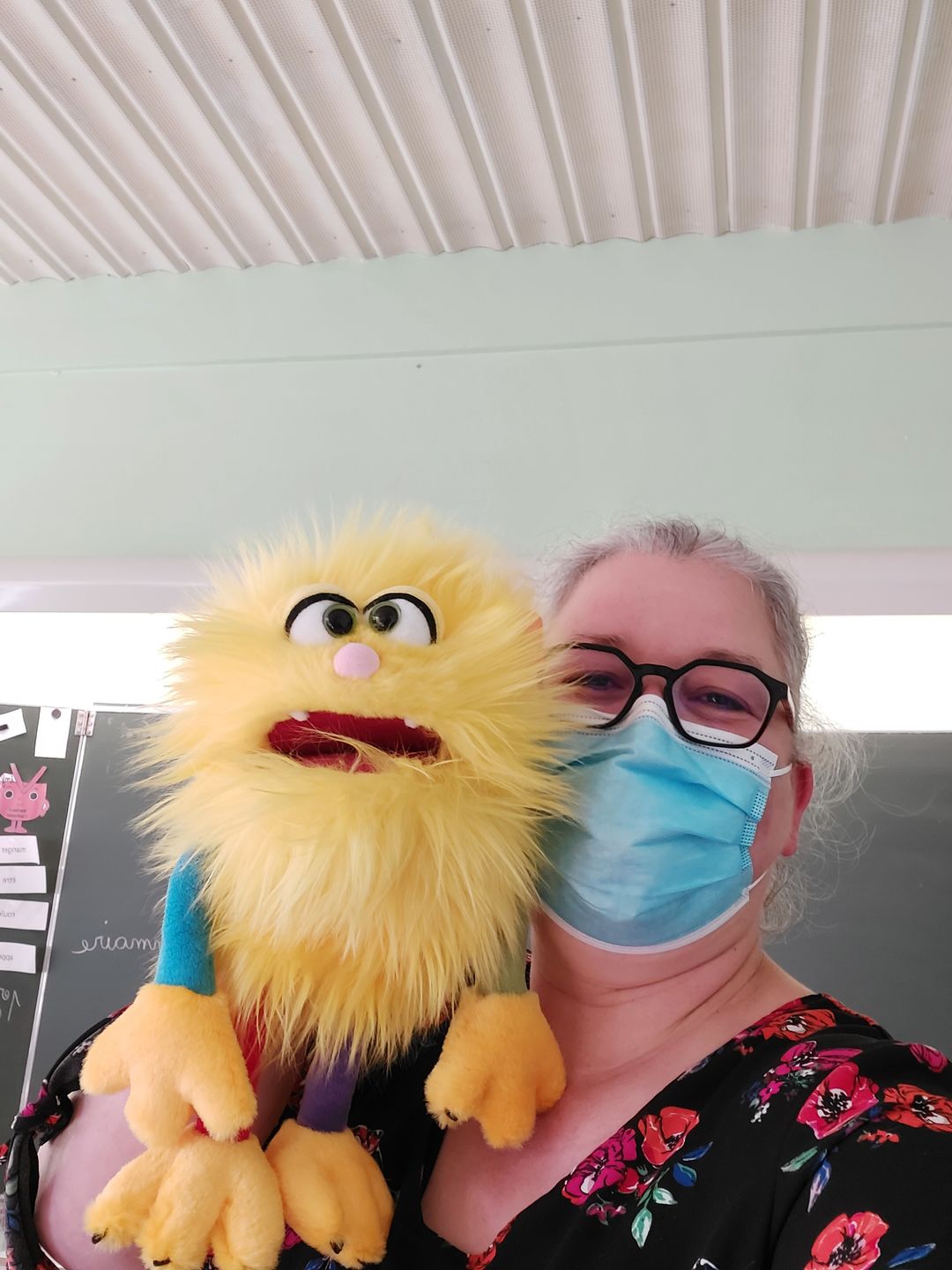 Customer photo review of Marionnette Chamicki Monstre Jaune