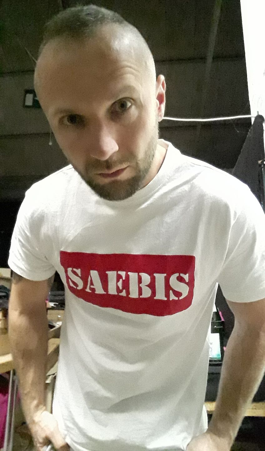 Customer photo review of SAEBIS® Red Box Herren T-Shirt weiß
