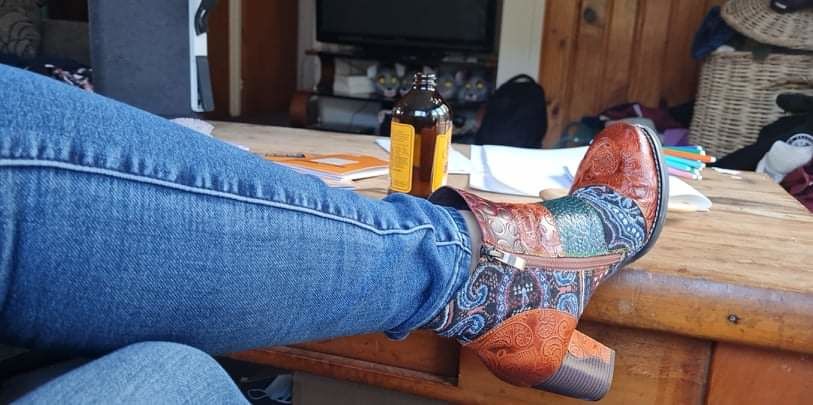 Customer photo review of Handmade Leather Stitching Jacquard Craft Boots