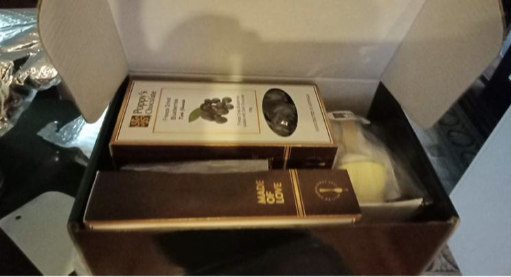 Customer photo review of Mini Chocolate Hamper