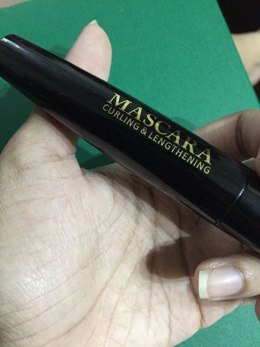 Customer photo review of MISS ROSE Curling and Lengthening Mascara