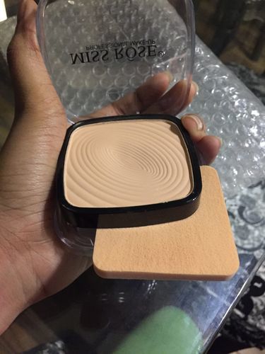 Customer photo review of Miss Rose Compact Powder (New)