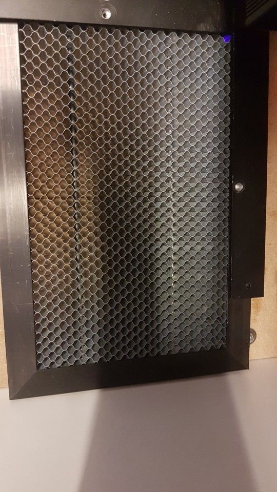 Customer photo review of Cloudray Honeycomb Work Table For Laser Engraver