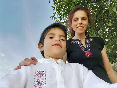 Customer photo review of Тениска с V образно деколте с шевица "Плодородие"