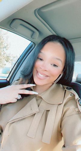 Customer photo review of Sculpting Brush & Contour Palette Bundle