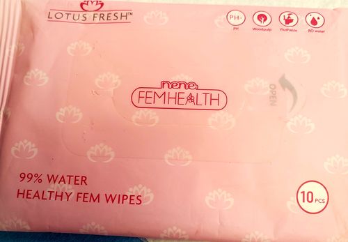 Customer photo review of Feminine Wipes