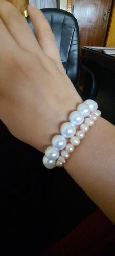 Customer photo review of Bracelet de fausses perles blanches nacrées