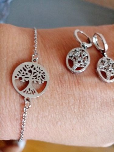 Customer photo review of Bracelet arbre de vie doré ou argenté en acier chirurgical