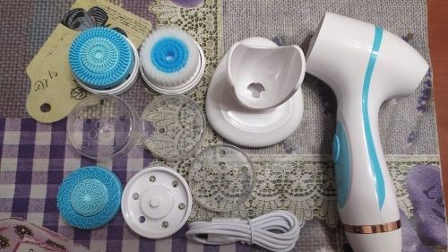 Customer photo review of 3 In 1 Electric Silicone Facial Cleansing Brush - Face Scrubber
