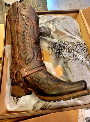 Customer photo review of Men's Biker Outlaw Eagle Boots