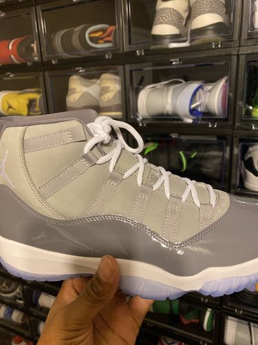 Customer photo review of 2021 Air Jordan 11 “Cool Grey”