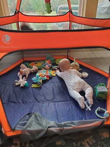 Customer photo review of Pop N' Go® Playpen