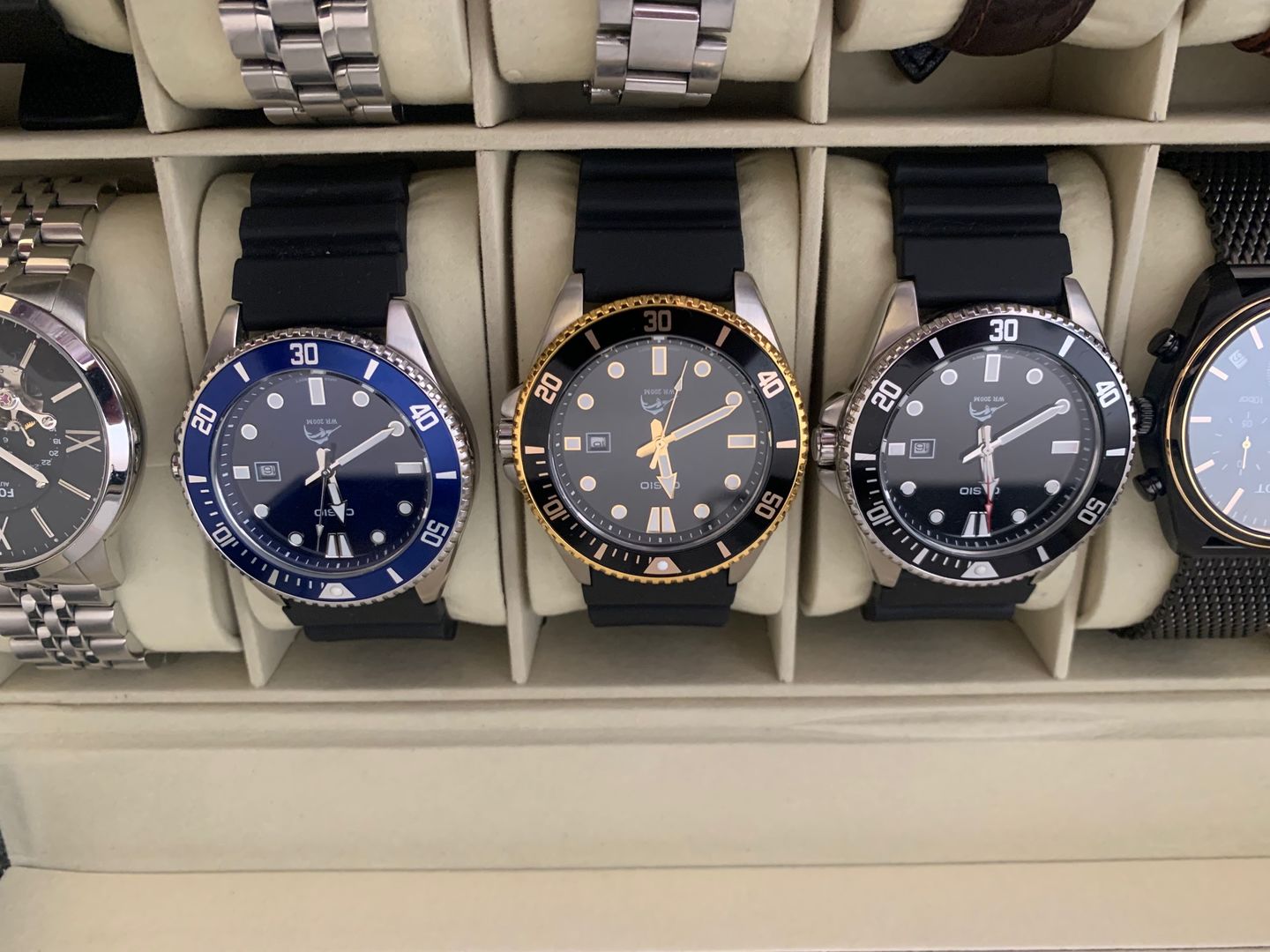 Customer photo review of Reloj Casio Submariner Marlin Duro MDV106G-1AVCF Negro Dorado Buceo [EXCLUSIVO]