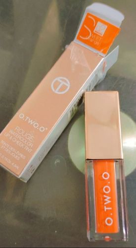 Customer photo review of O.TWO.O 2 ROGUE WATERPROOF LIP AND CHEEK TINT