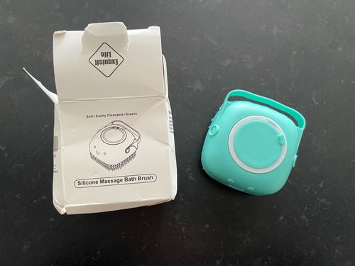 Customer photo review of Pet Bath Massage Brush