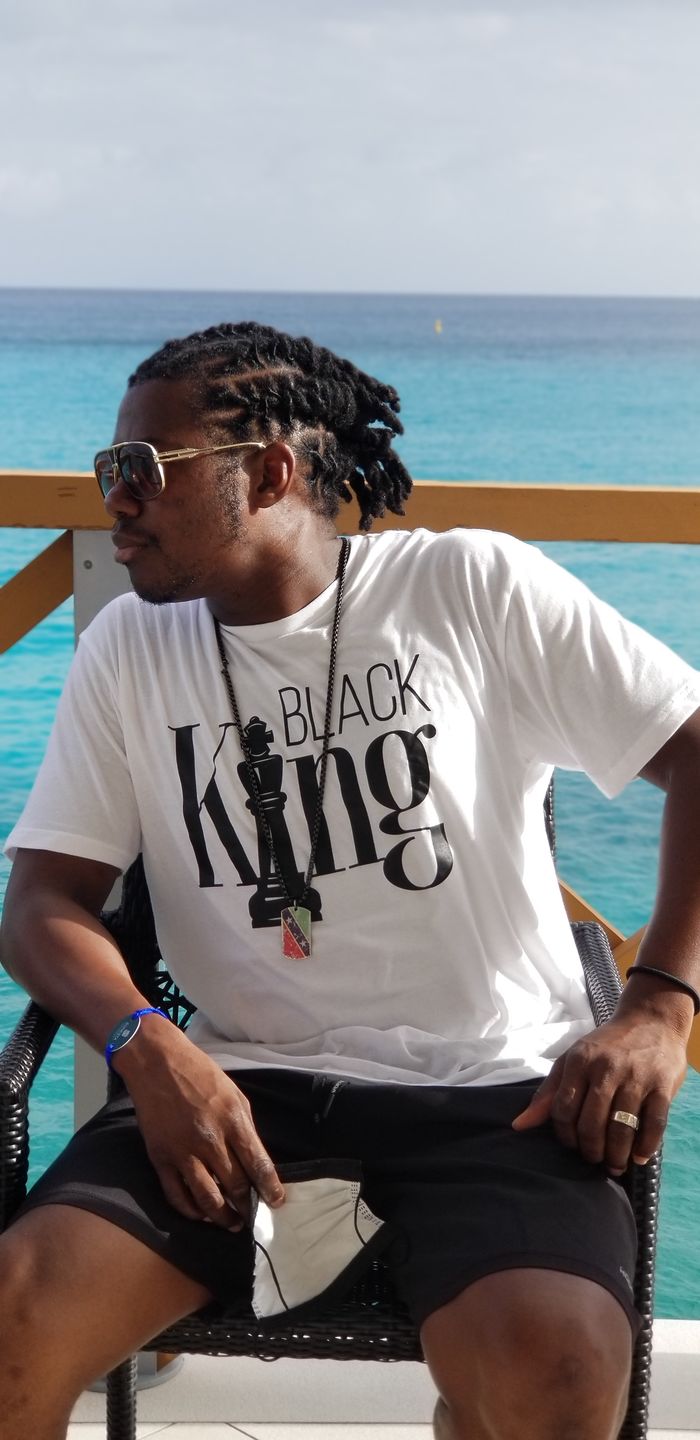 Customer photo review of Black King
