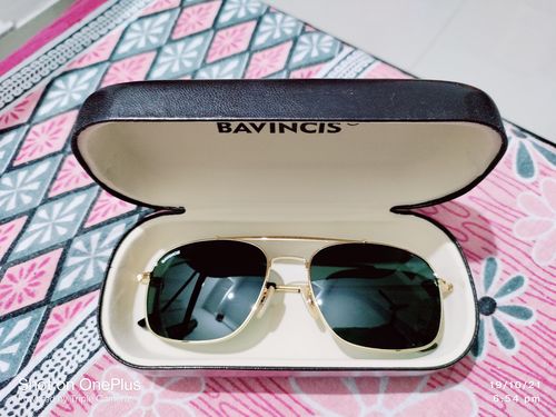 Customer photo review of Bavincis Linford Gold And Black Edition Sunglasses