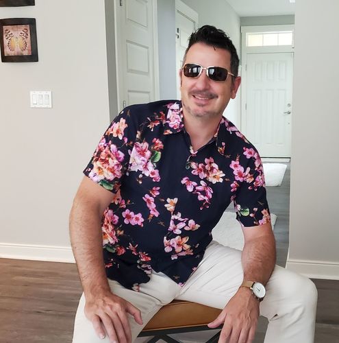Customer photo review of Men's Floral Cotton Tropical Hawaiian Shirt