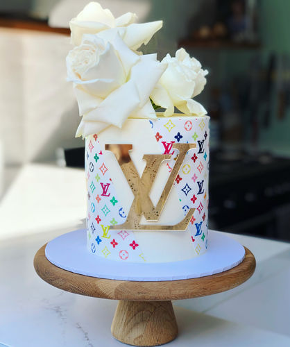 Customer photo review of Designer Brand Louis Vuitton - Edible Icing Cake Wrap