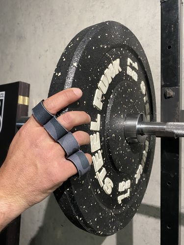 Customer photo review of Guantes GRIP Black Camo