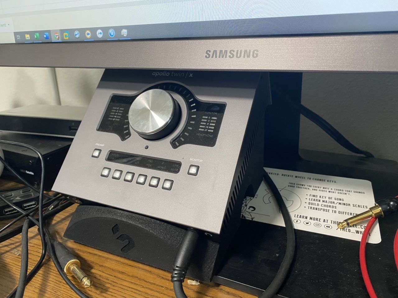 Customer photo review of Pedal Stand | Audio Interface Foam Desk Angle Riser