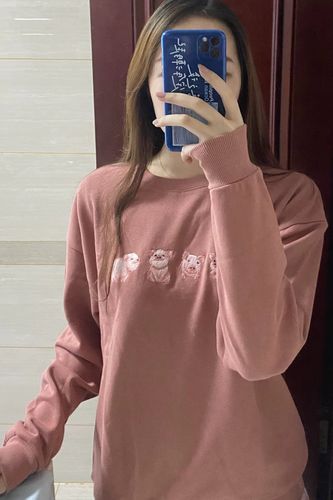 Customer photo review of Pig Embroidery Drop Shoulder SweatShirt